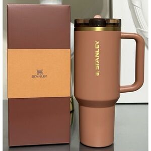 STANLEY QUENCHER PROTOUR FLIP STRAW TUMBLER, 40OZ- MOCHA‎ LATTE